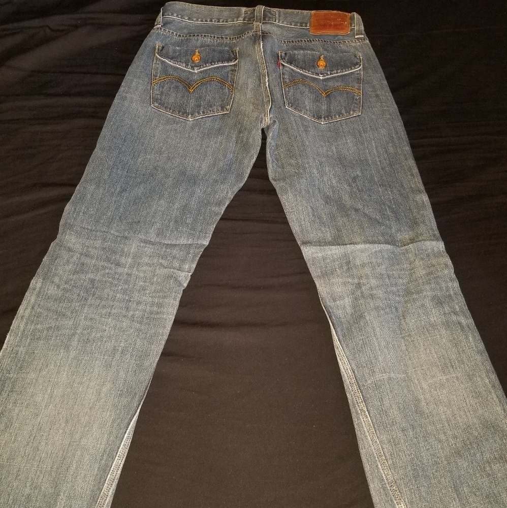 Levi's